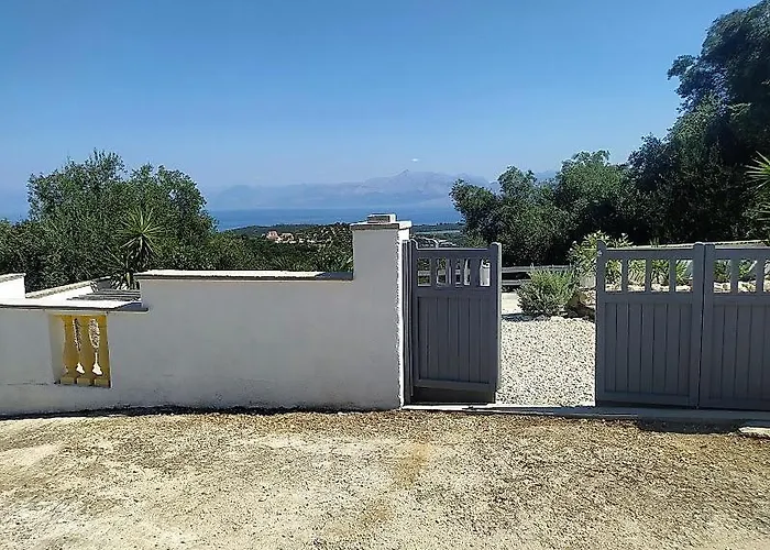 Сasa de vacaciones Jasmine, Sea And Mountain View In Peaceful Hamlet *