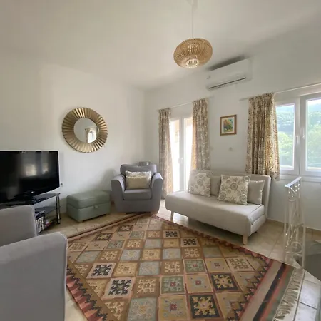 Feriehus Jasmine, Sea And Mountain View In Peaceful Hamlet *