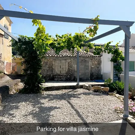 Jasmine, Sea And Mountain View In Peaceful Hamlet *