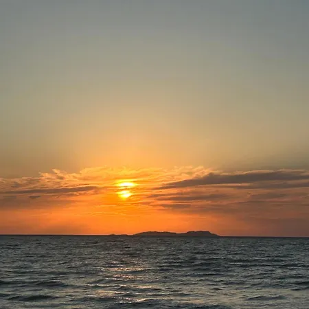 Jasmine, Sea And Mountain View In Peaceful Hamlet Feriehus *