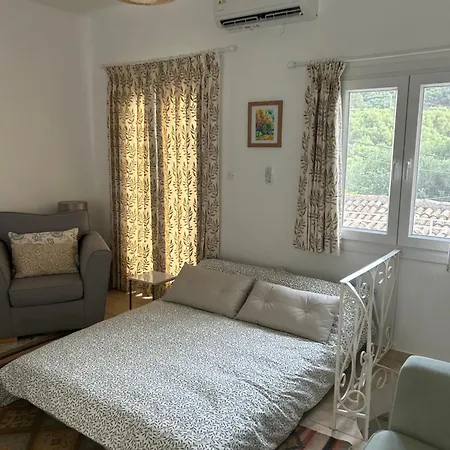 Feriehus Jasmine, Sea And Mountain View In Peaceful Hamlet *